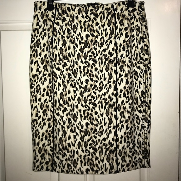 White House Black Market Dresses & Skirts - White House Black Market skirt